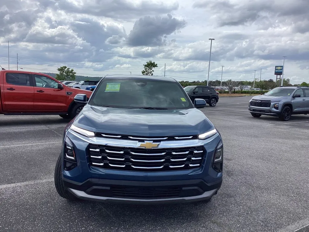 2026 Chevrolet Equinox LT thumbnail 7
