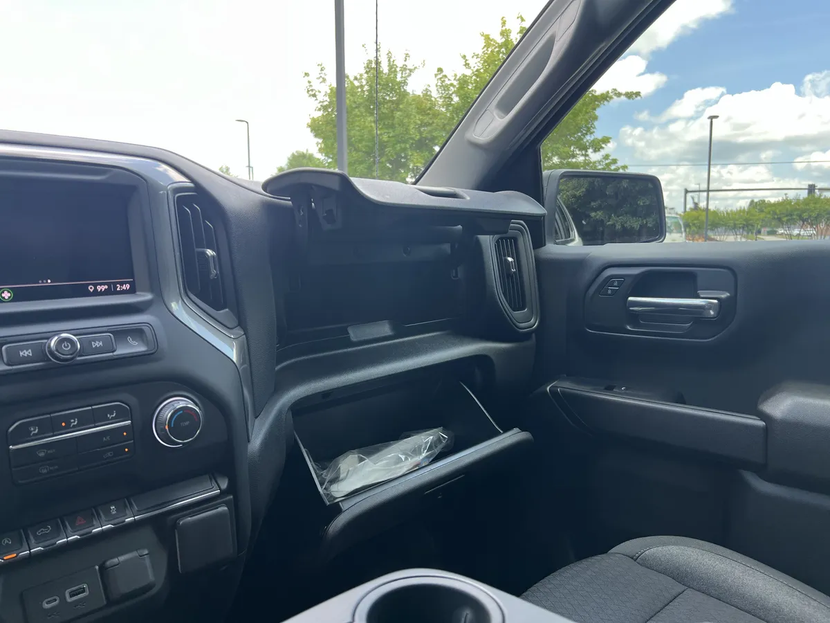 2026 Chevrolet Silverado 1500 Custom thumbnail 29