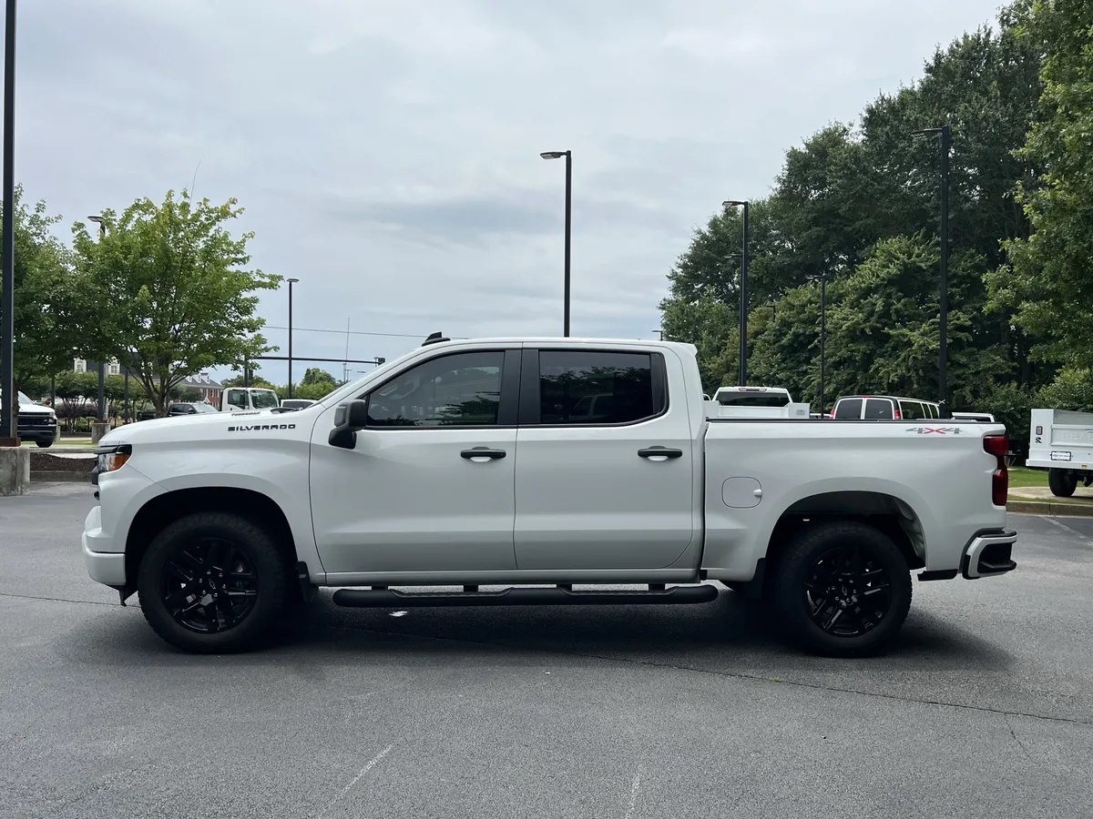 2026 Chevrolet Silverado 1500 Custom thumbnail 5