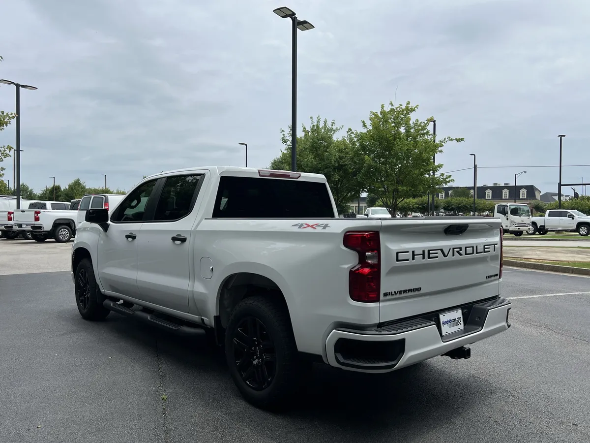 2026 Chevrolet Silverado 1500 Custom thumbnail 6