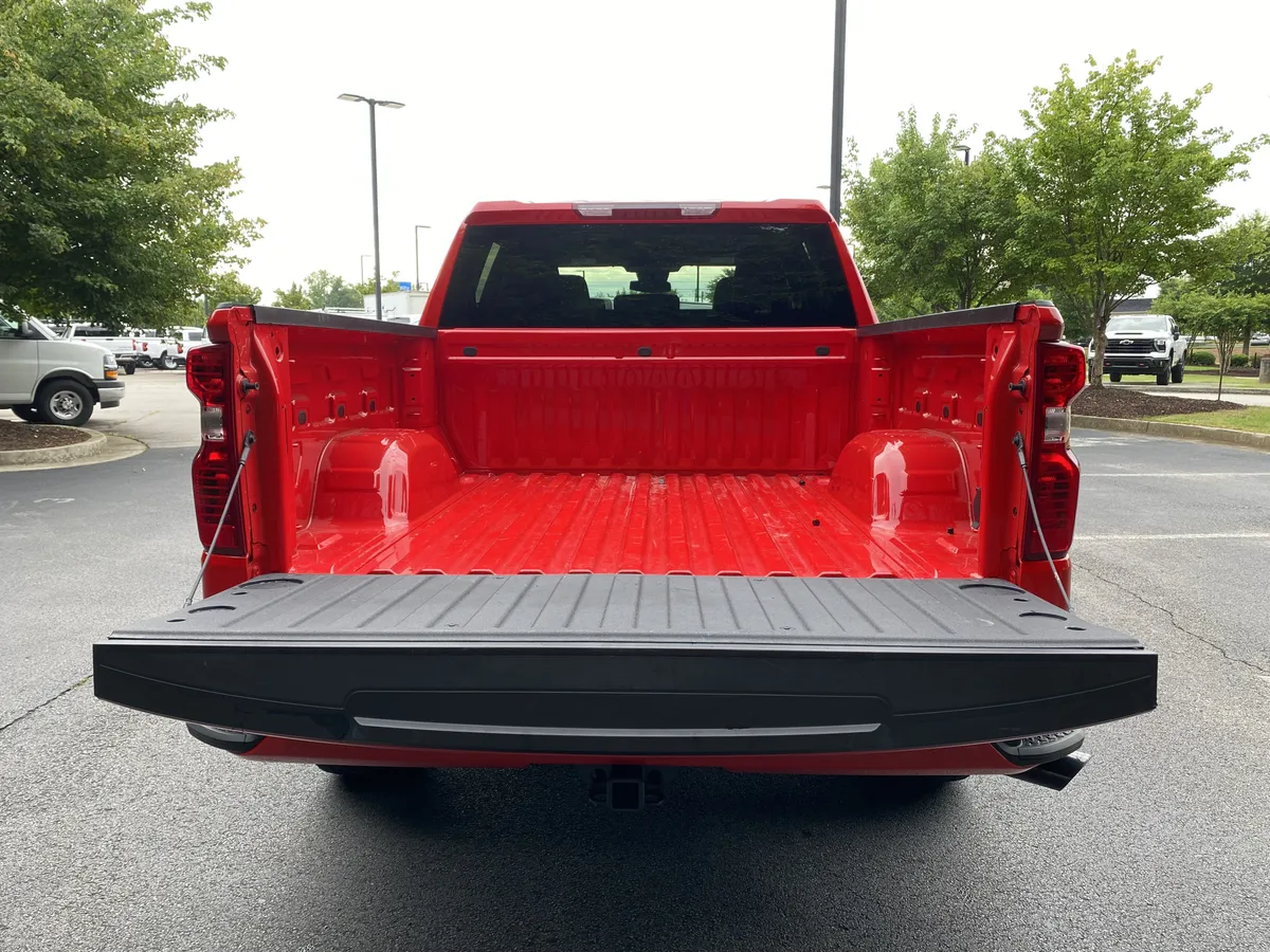 2026 Chevrolet Silverado 1500 Custom thumbnail 10