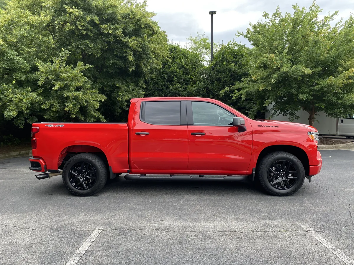 2026 Chevrolet Silverado 1500 Custom thumbnail 9