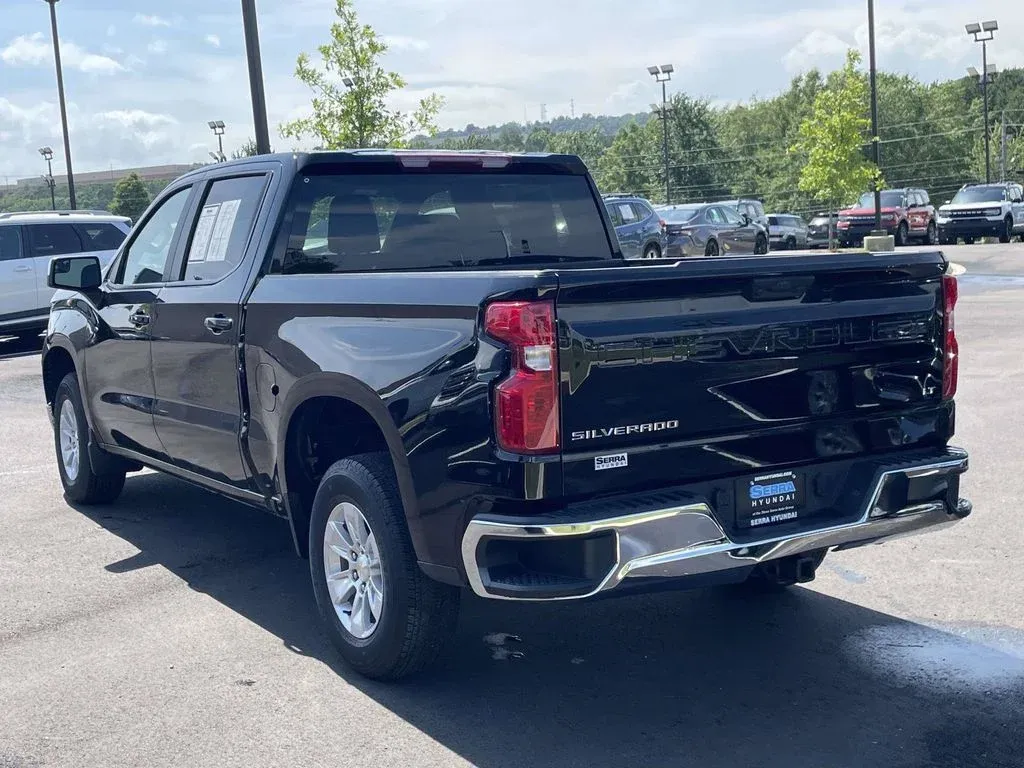 2026 Chevrolet Silverado 1500 LT thumbnail 4
