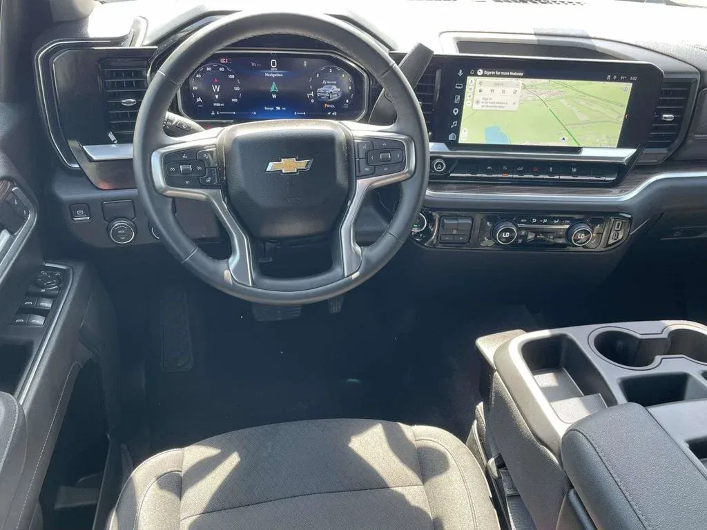 2026 Chevrolet Silverado 1500 LT thumbnail 7