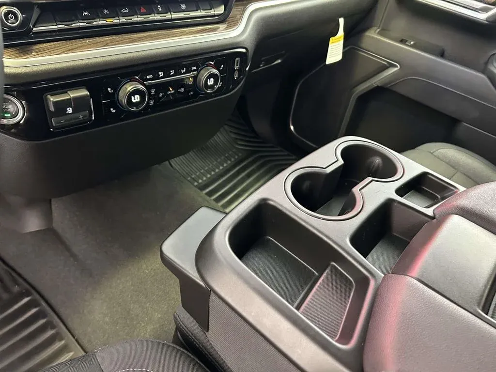 2026 Chevrolet Silverado 1500 LT thumbnail 22