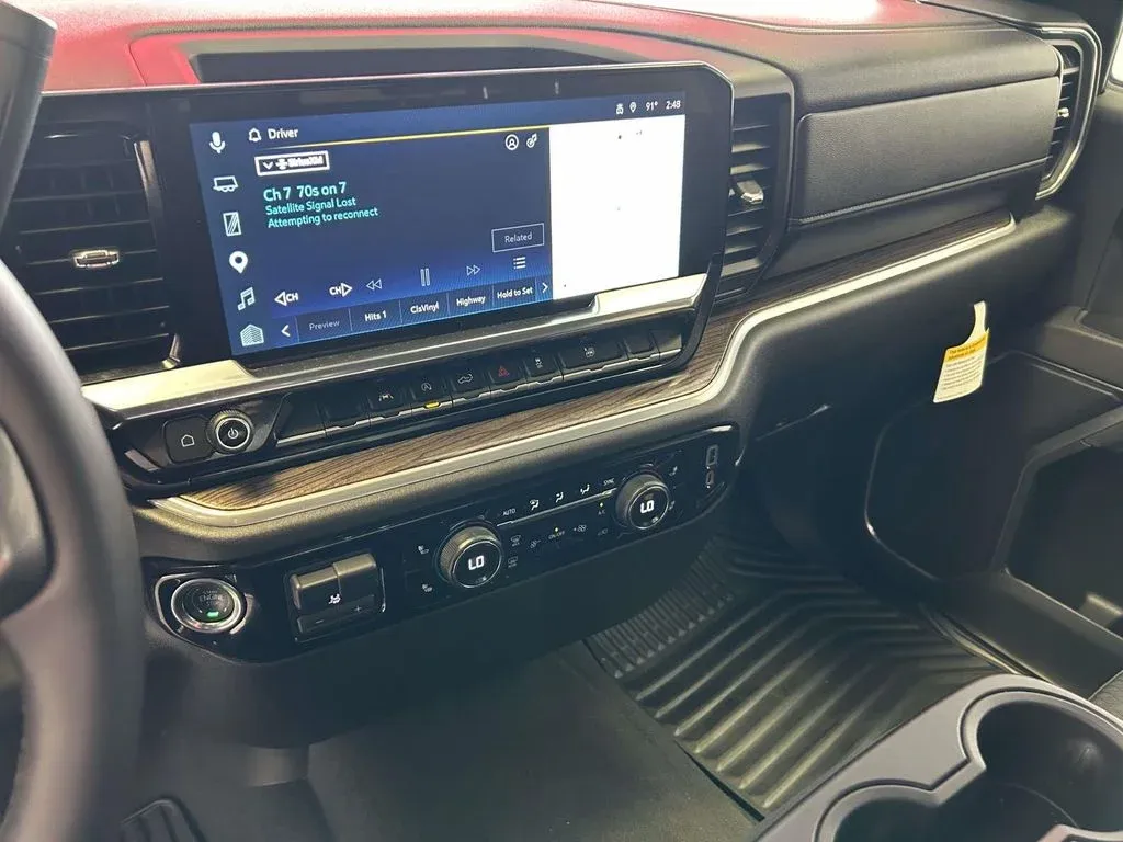 2026 Chevrolet Silverado 1500 LT thumbnail 23