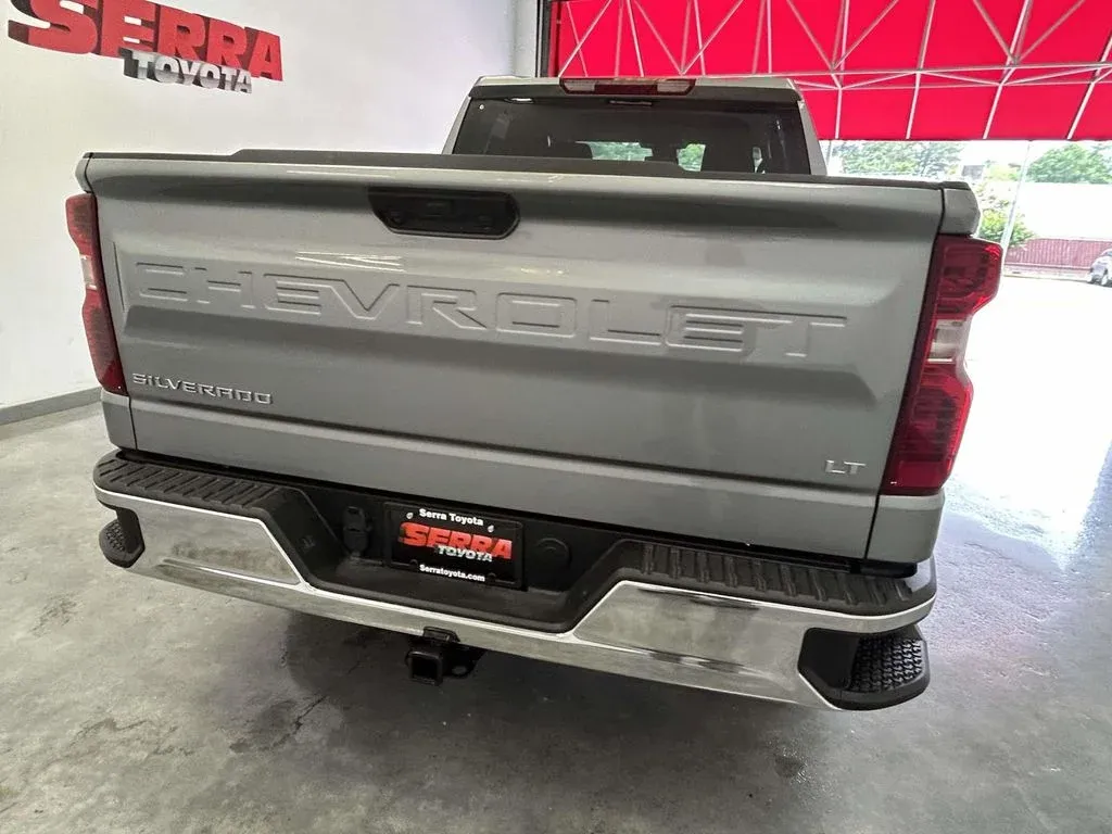 2026 Chevrolet Silverado 1500 LT thumbnail 4