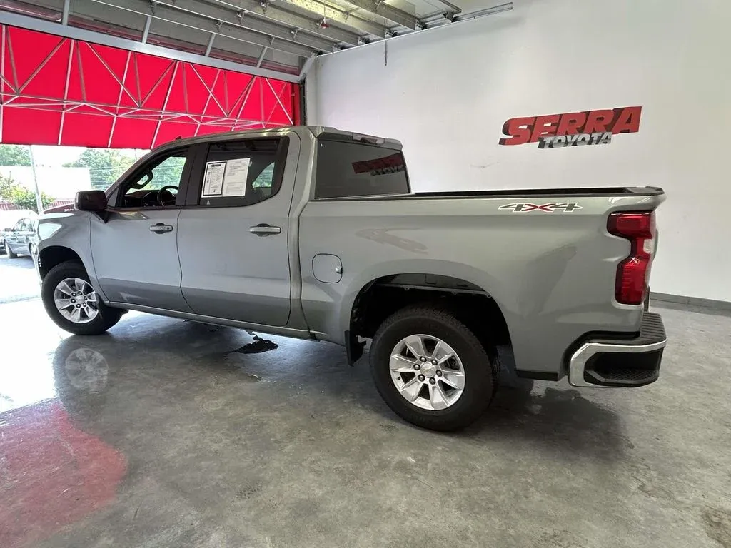 2026 Chevrolet Silverado 1500 LT thumbnail 6