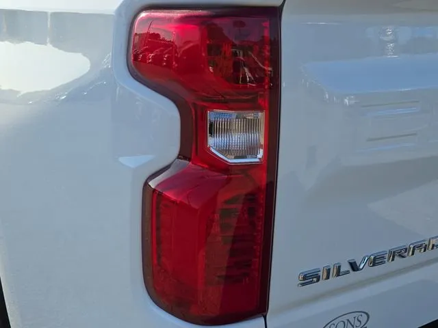2026 Chevrolet Silverado 1500 LT thumbnail 12