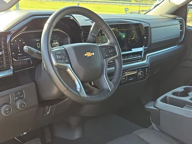 2026 Chevrolet Silverado 1500 LT thumbnail 19