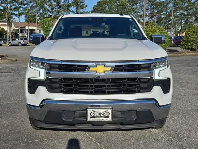 2026 Chevrolet Silverado 1500 LT thumbnail 3