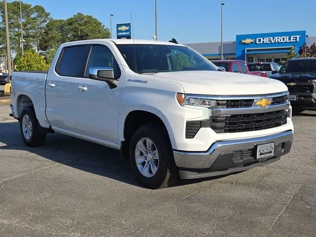 2026 Chevrolet Silverado 1500 LT thumbnail 4