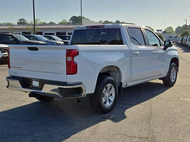 2026 Chevrolet Silverado 1500 LT thumbnail 9
