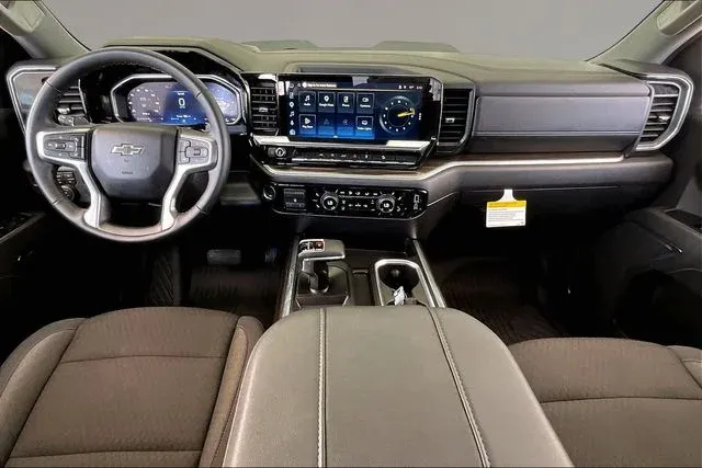2026 Chevrolet Silverado 1500 LT Trail Boss thumbnail 7