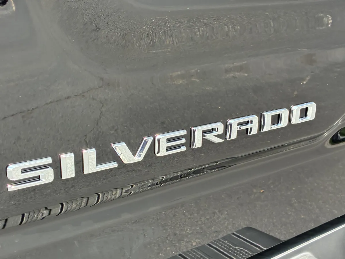 2026 Chevrolet Silverado 1500 LTZ thumbnail 10