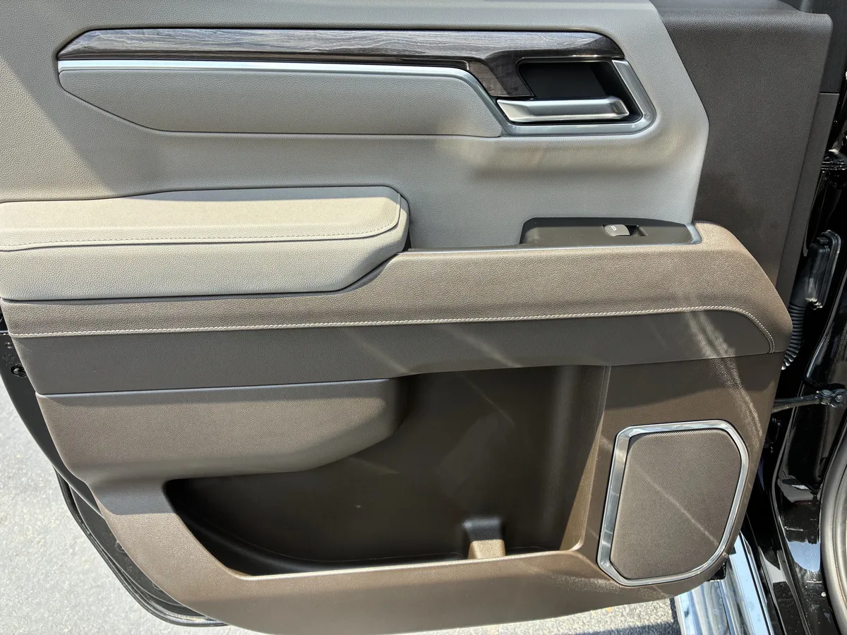 2026 Chevrolet Silverado 1500 LTZ thumbnail 16