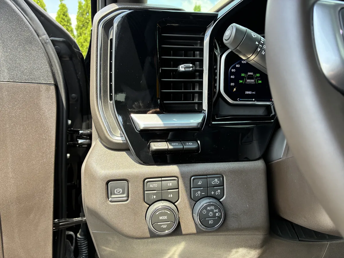 2026 Chevrolet Silverado 1500 LTZ thumbnail 27