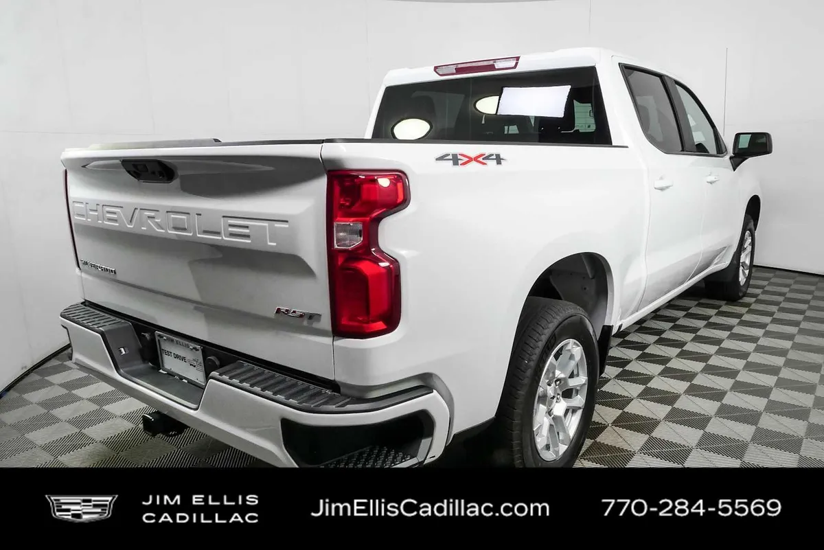 2026 Chevrolet Silverado 1500 RST thumbnail 3