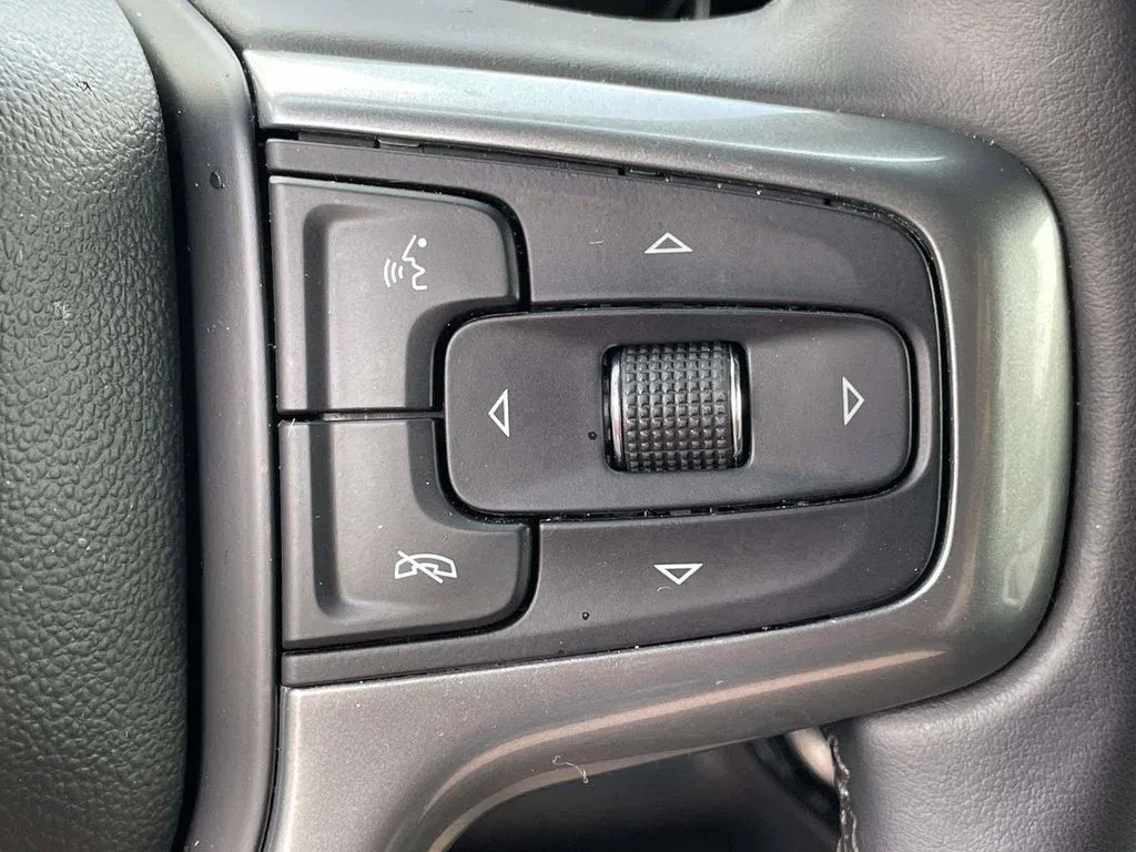 2026 Chevrolet Silverado 1500 RST thumbnail 23