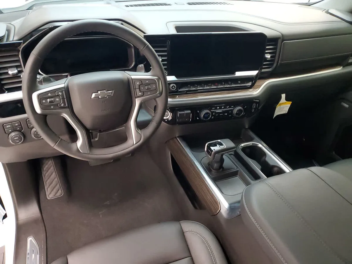 2026 Chevrolet Silverado 1500 RST thumbnail 19