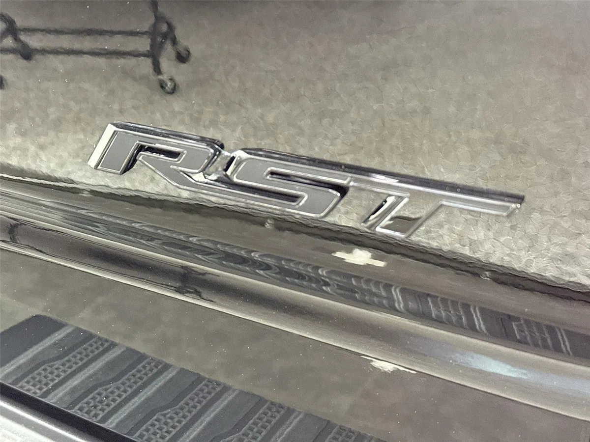 2026 Chevrolet Silverado 1500 RST thumbnail 15