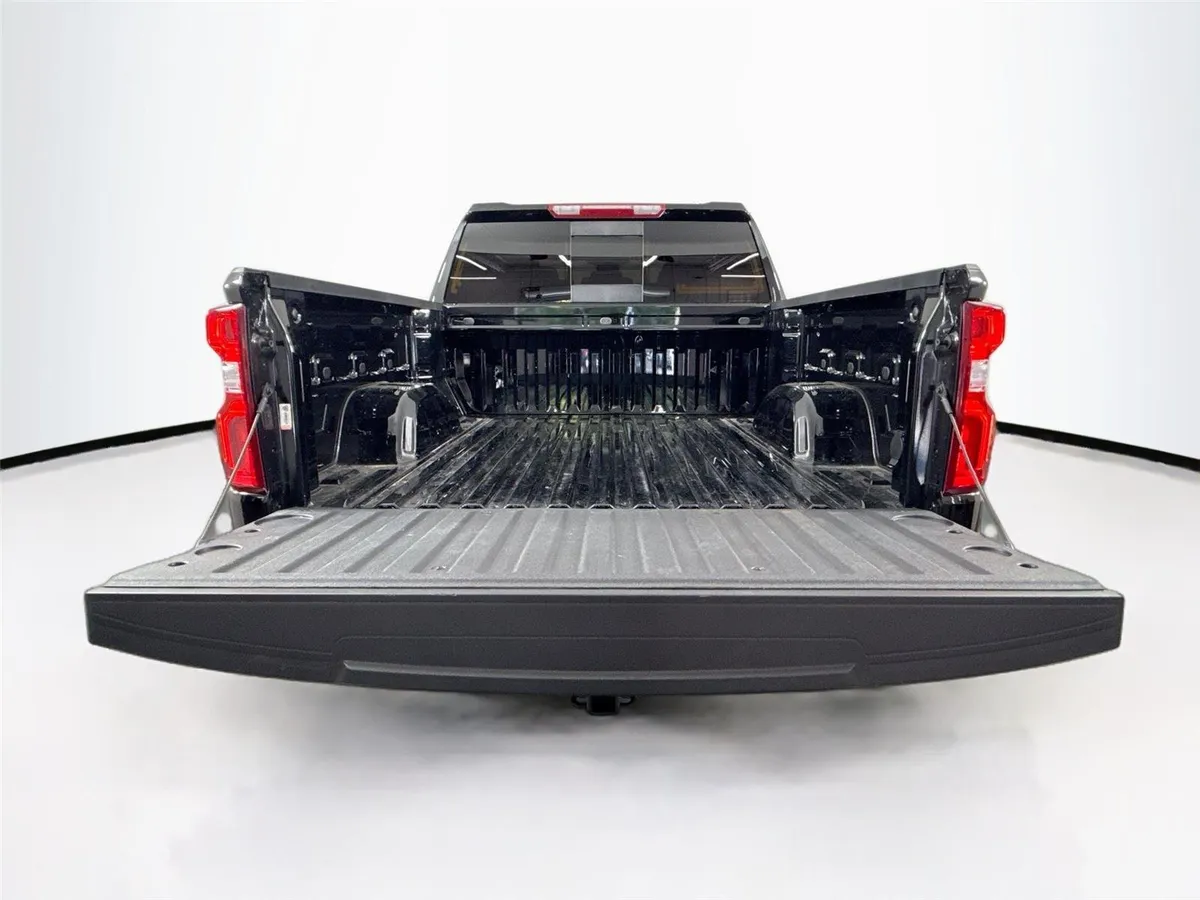 2026 Chevrolet Silverado 1500 RST thumbnail 39