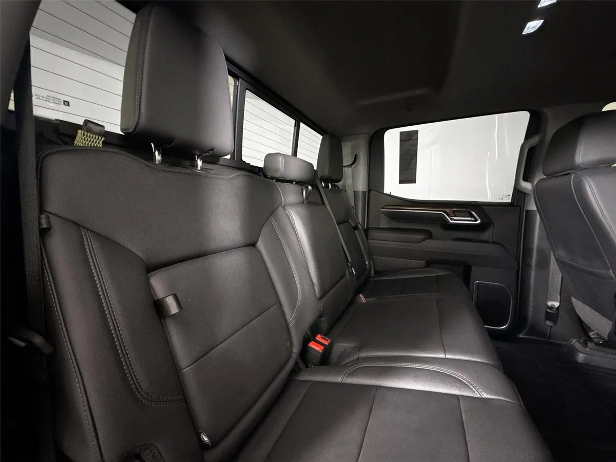 2026 Chevrolet Silverado 1500 RST thumbnail 41