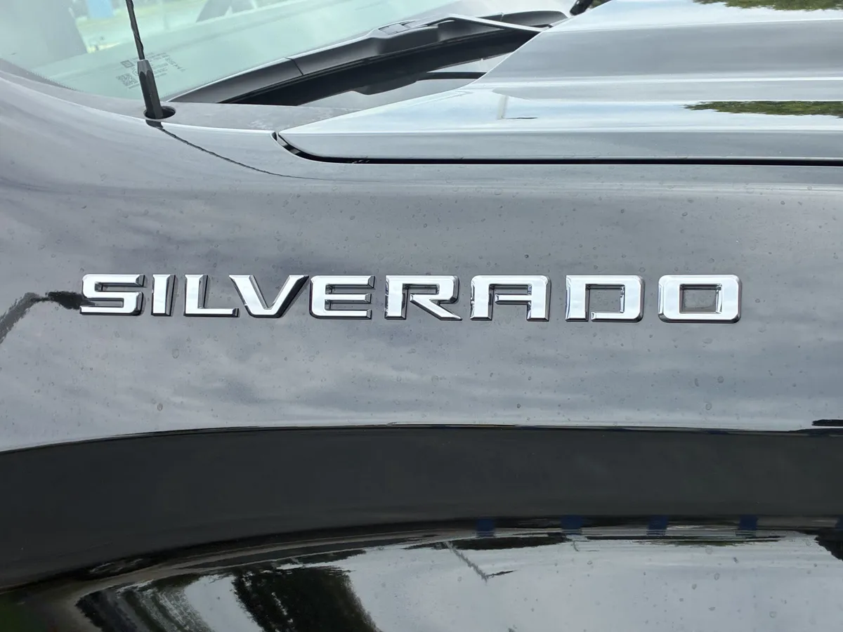 2026 Chevrolet Silverado 1500 RST thumbnail 6
