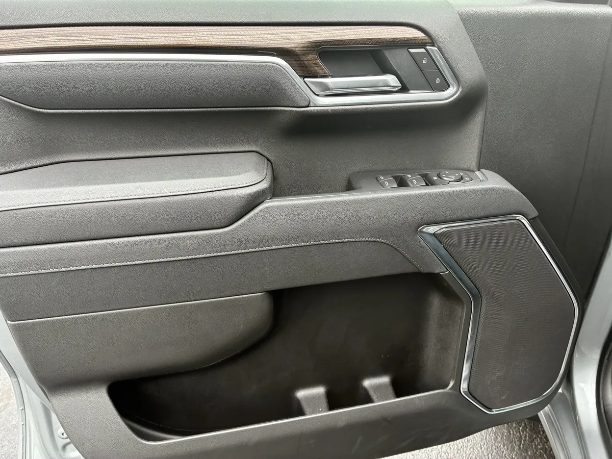 2026 Chevrolet Silverado 1500 RST thumbnail 23