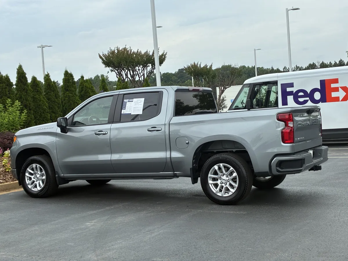 2026 Chevrolet Silverado 1500 RST thumbnail 8