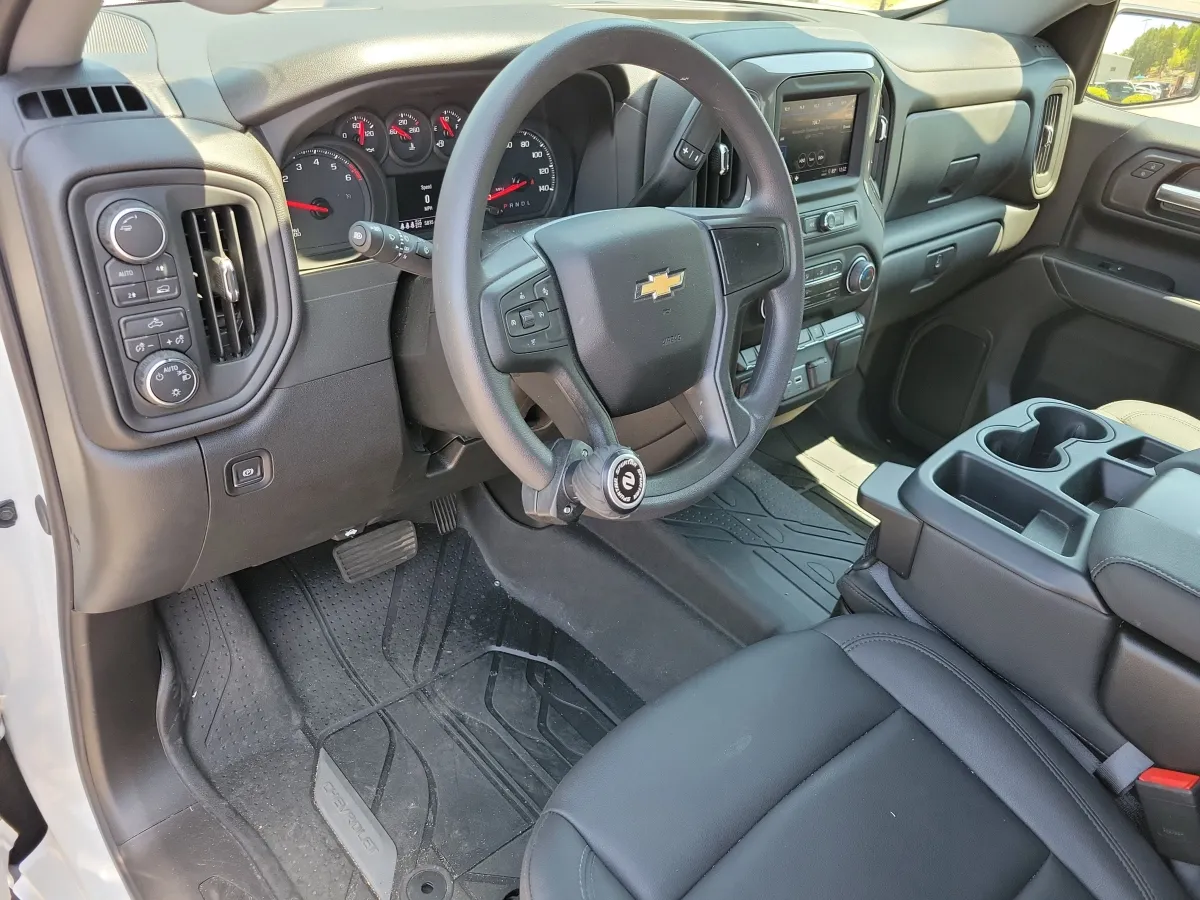 2026 Chevrolet Silverado 1500 Work Truck thumbnail 4