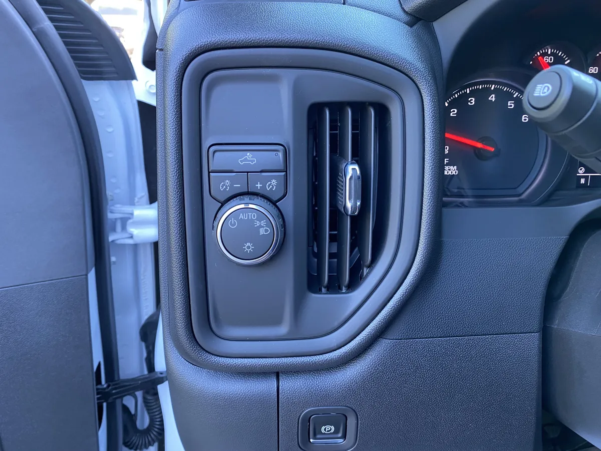 2026 Chevrolet Silverado 1500 Work Truck thumbnail 17