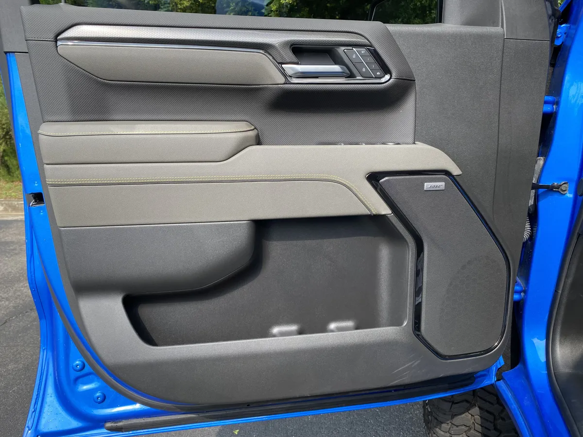 2026 Chevrolet Silverado 1500 ZR2 thumbnail 15