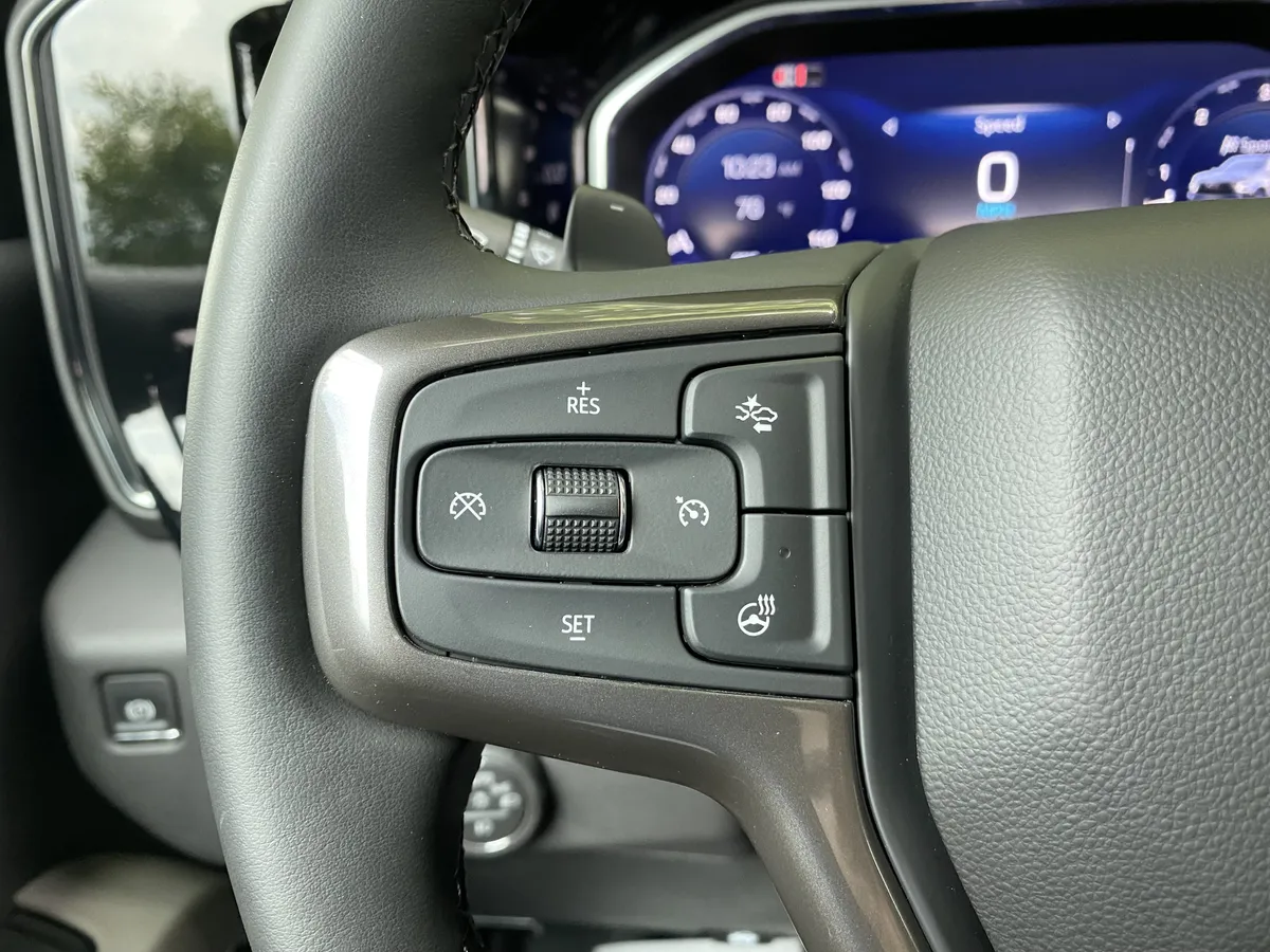 2026 Chevrolet Silverado 1500 ZR2 thumbnail 19