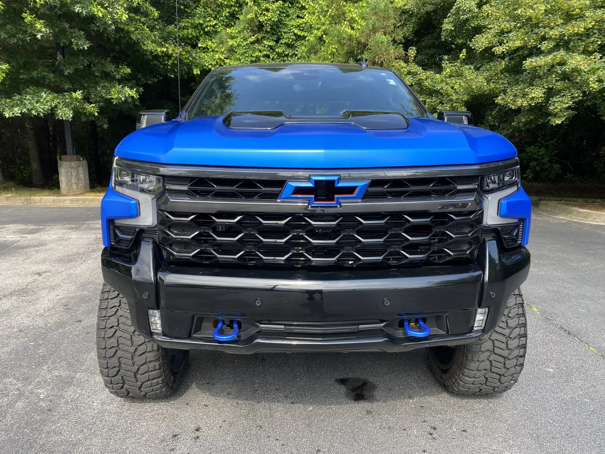 2026 Chevrolet Silverado 1500 ZR2 thumbnail 2
