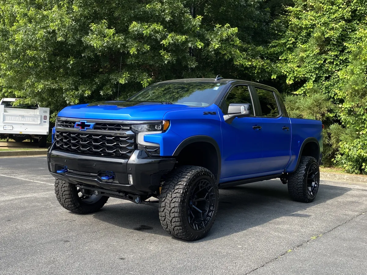 2026 Chevrolet Silverado 1500 ZR2 thumbnail 4