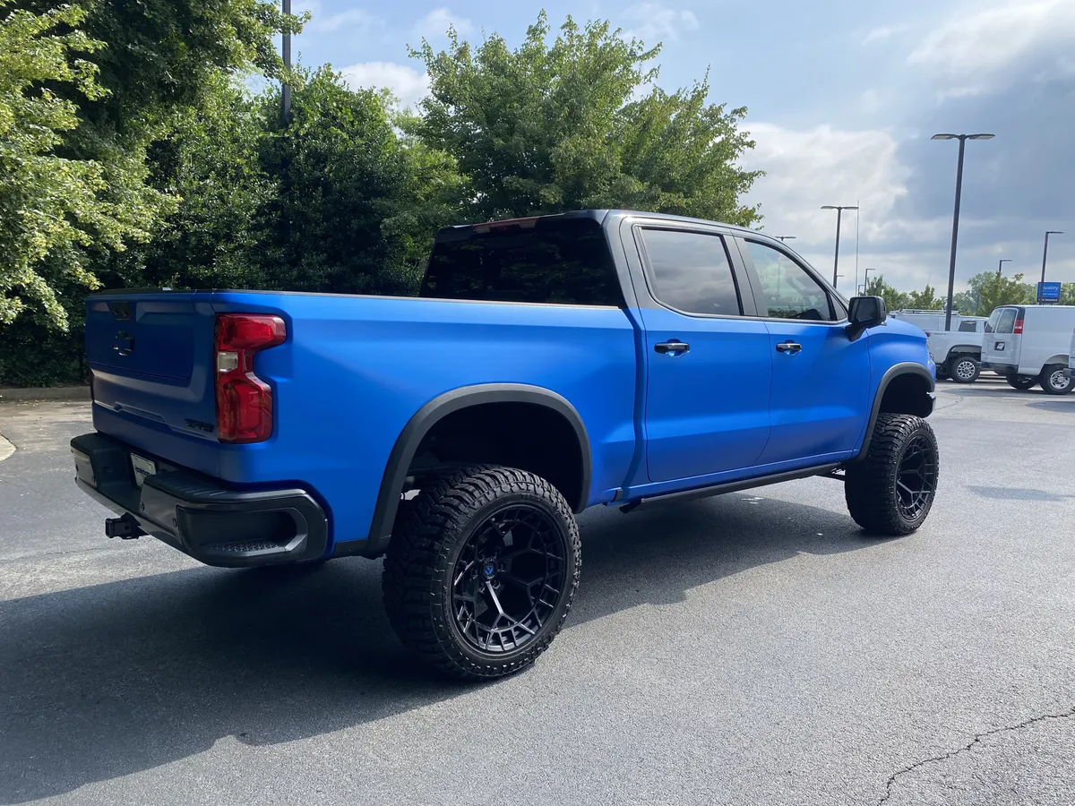 2026 Chevrolet Silverado 1500 ZR2 thumbnail 8