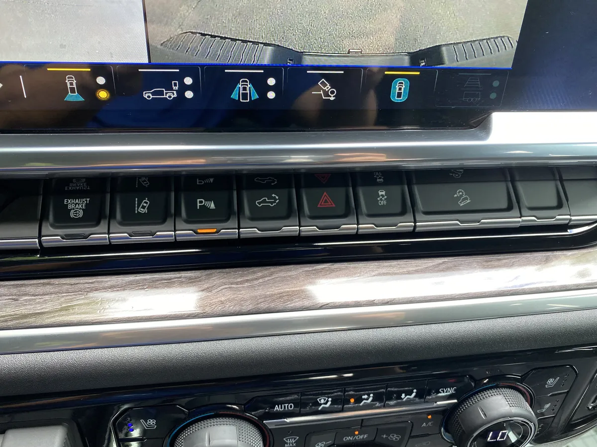 2026 Chevrolet Silverado 2500HD LTZ thumbnail 27