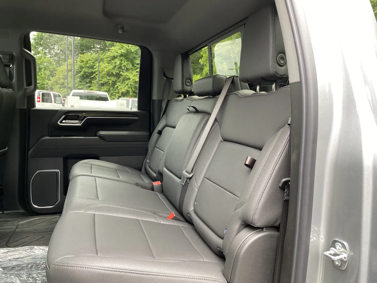 2026 Chevrolet Silverado 2500HD LTZ thumbnail 38