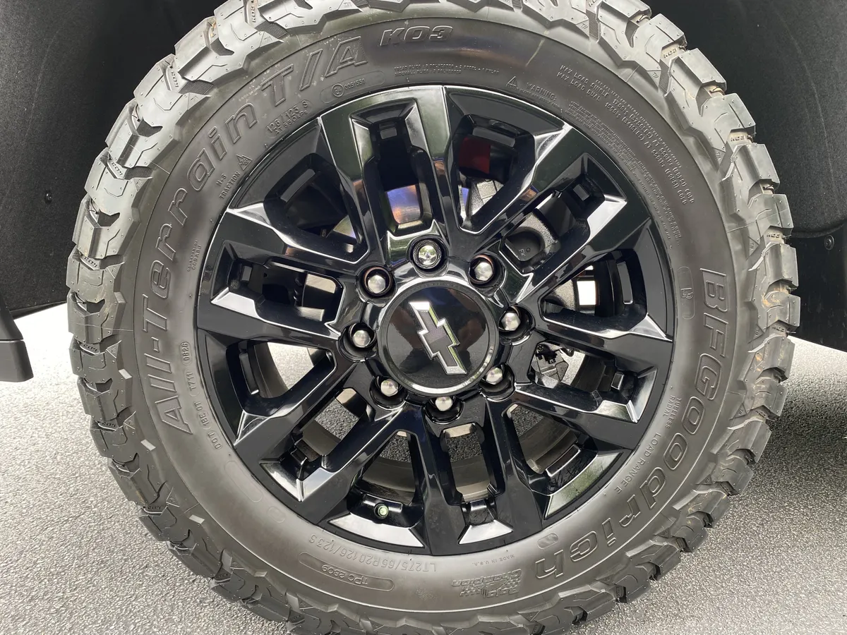 2026 Chevrolet Silverado 2500HD LTZ thumbnail 46