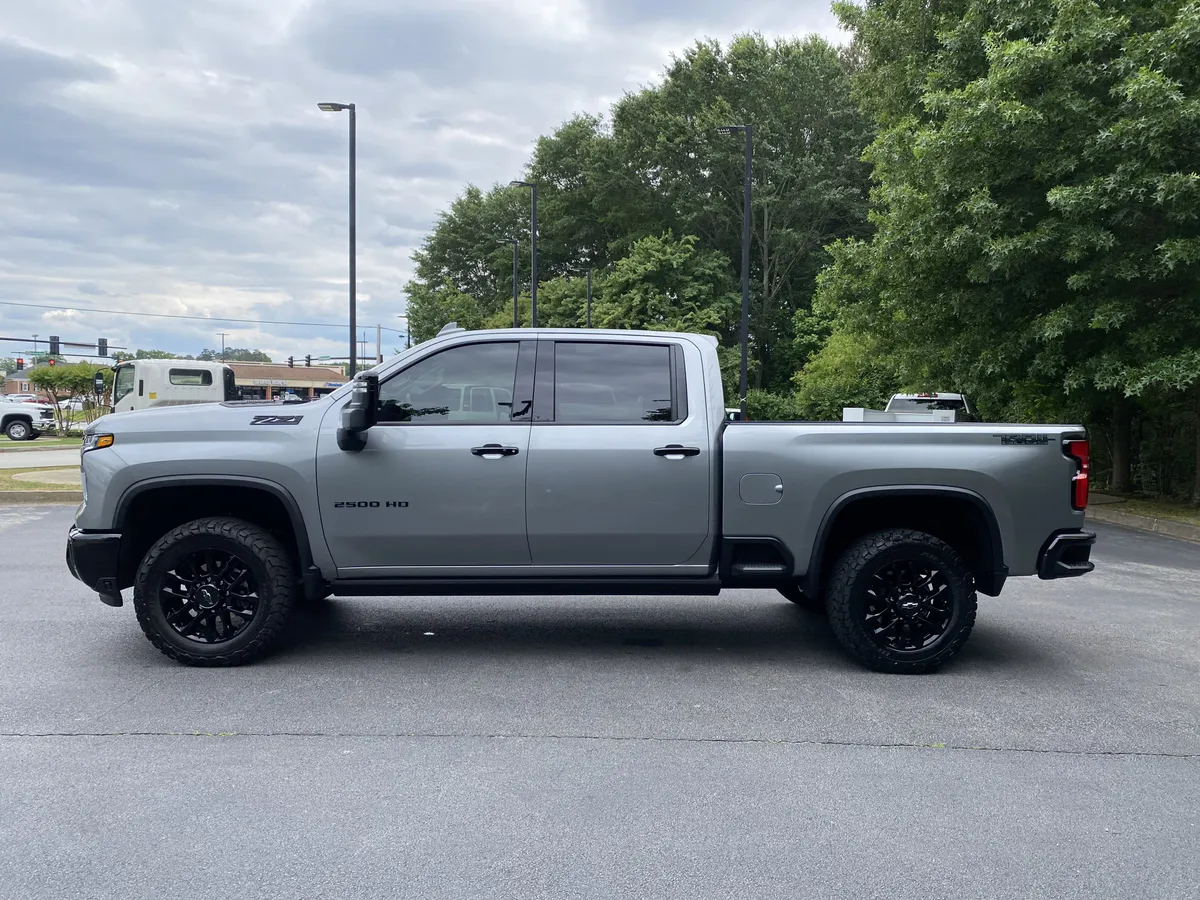 2026 Chevrolet Silverado 2500HD LTZ thumbnail 5