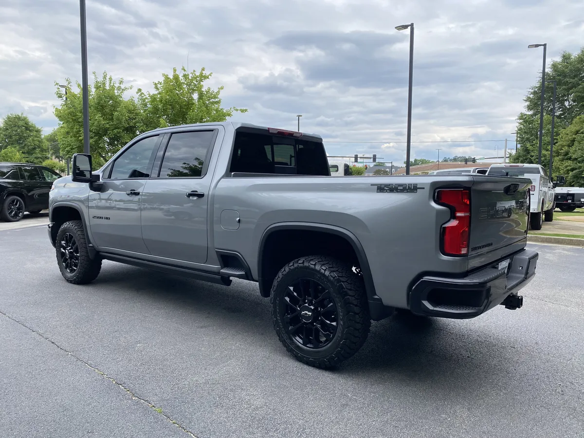 2026 Chevrolet Silverado 2500HD LTZ thumbnail 6