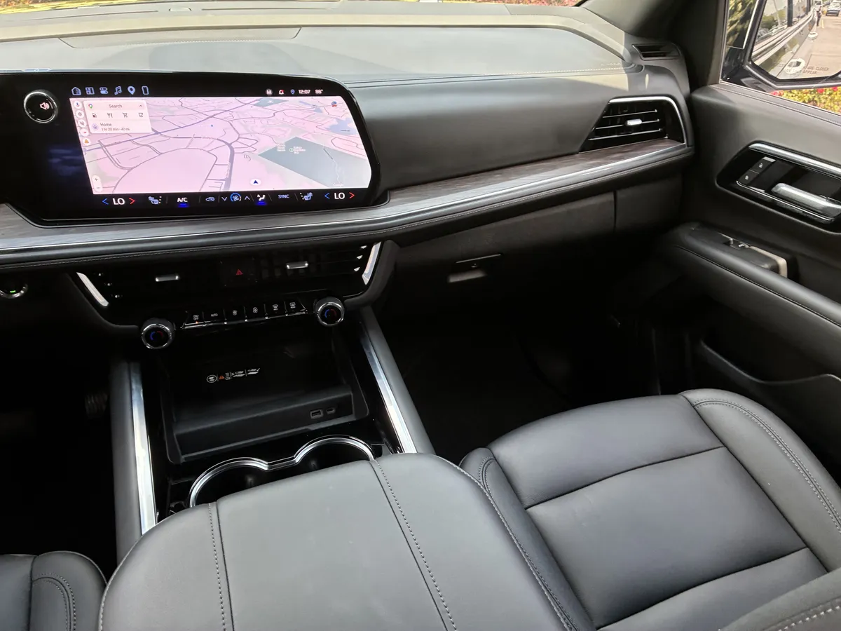 2026 Chevrolet Tahoe LT thumbnail 18