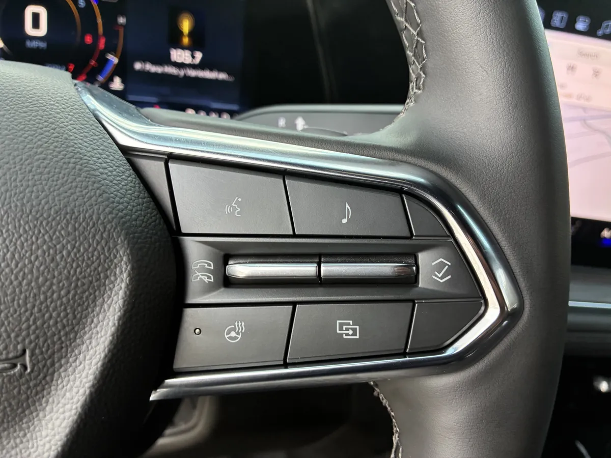 2026 Chevrolet Tahoe LT thumbnail 23