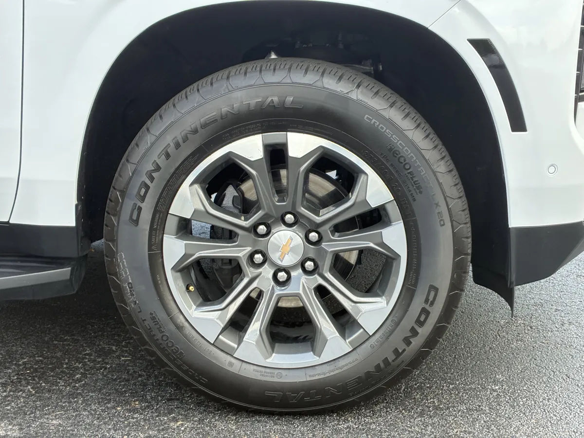 2026 Chevrolet Tahoe LT thumbnail 8