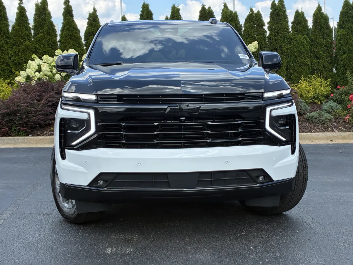 2026 Chevrolet Tahoe LT thumbnail 9