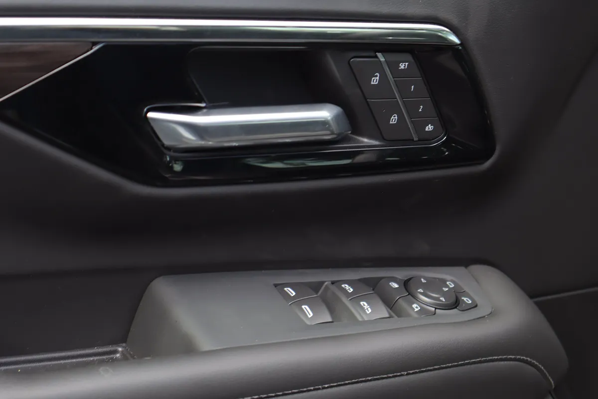 2026 Chevrolet Tahoe Z71 thumbnail 23