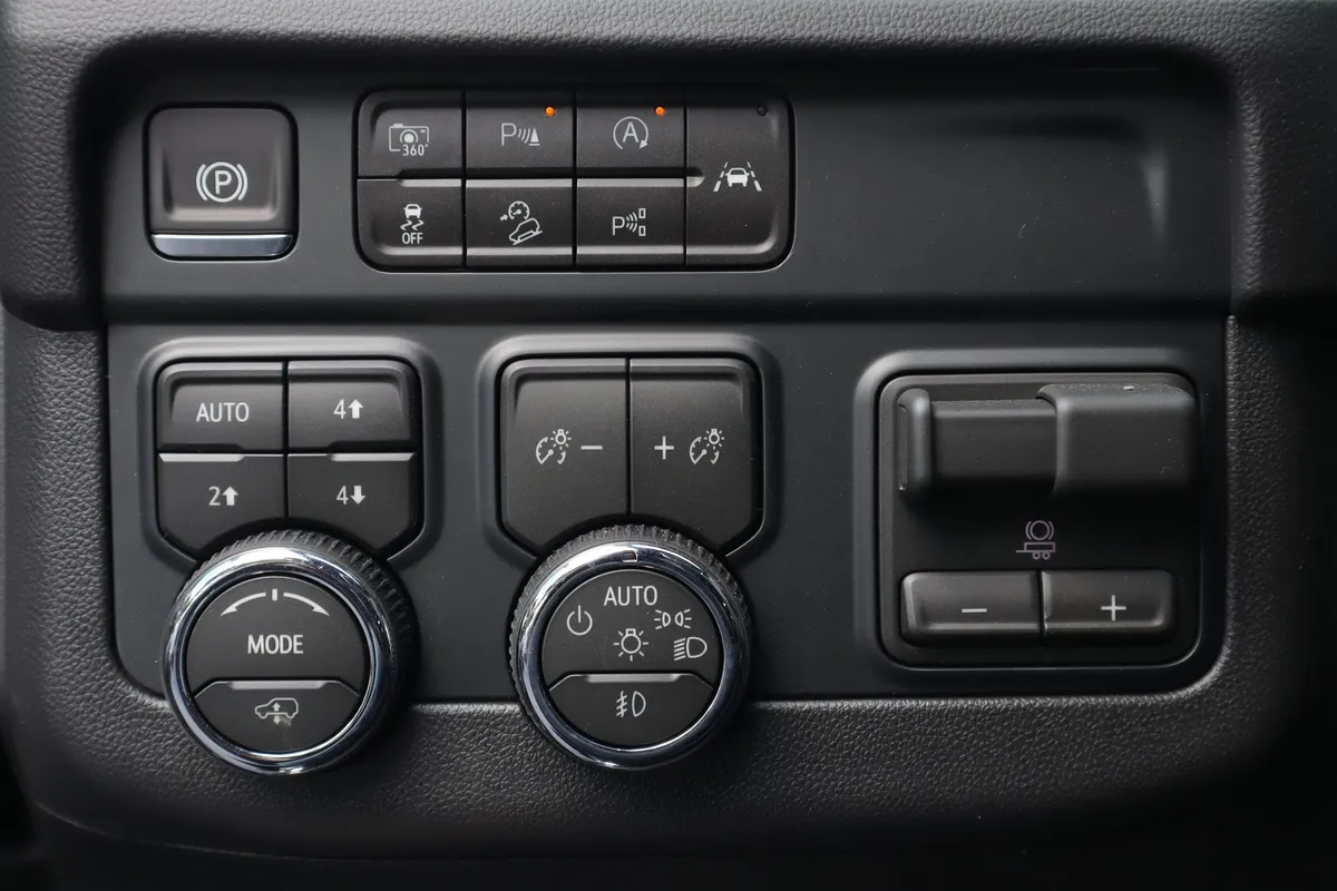 2026 Chevrolet Tahoe Z71 thumbnail 24