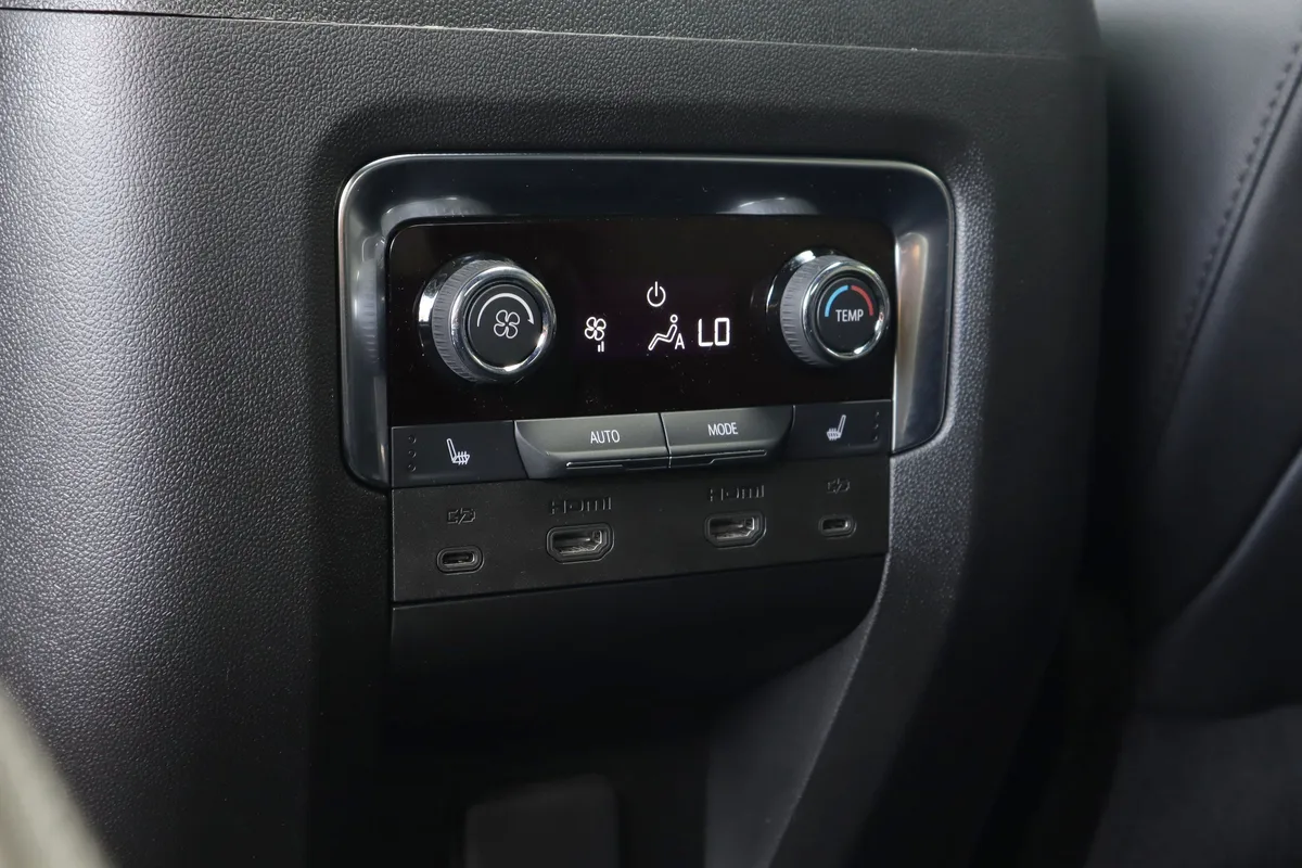 2026 Chevrolet Tahoe Z71 thumbnail 26