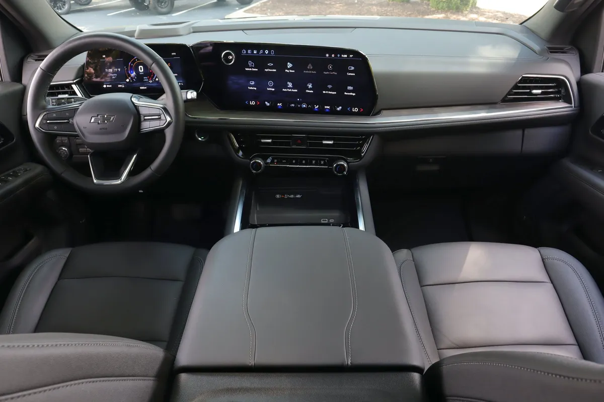 2026 Chevrolet Tahoe Z71 thumbnail 6